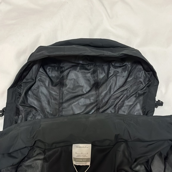 NWT Nike Golf Storm Fit rain jacket - Picture 8 of 8